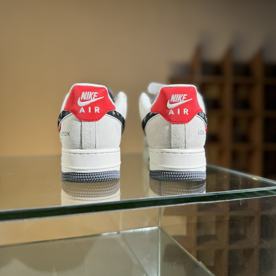 260 Nike Air Force 1'07 Low LV联名 猪八米灰红 空军一号低帮休闲板鞋 MZ9588-806