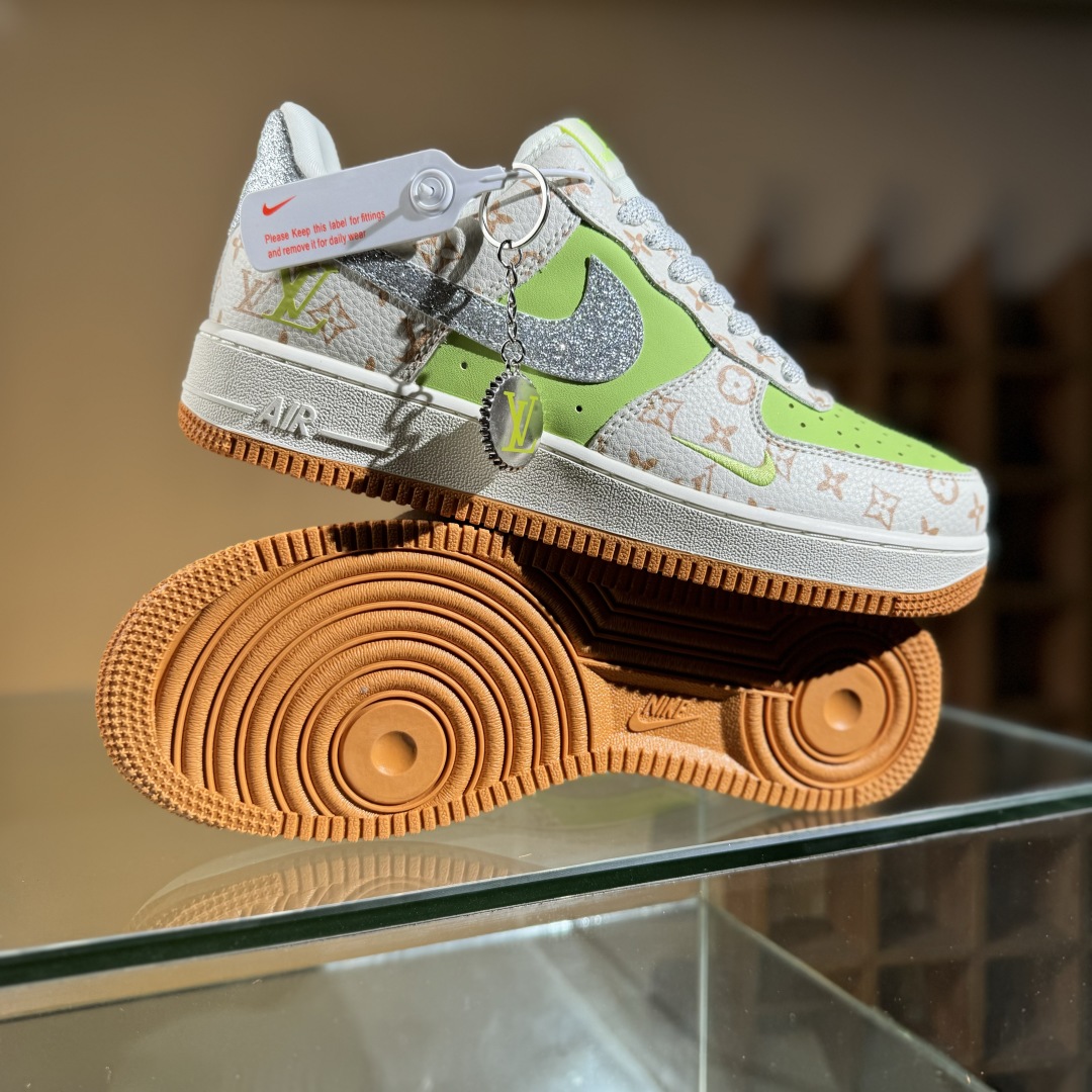 260 Nike Air Force 1'07 Low LV联名 苹果绿银勾 空军一号低帮休闲板鞋 DF0188-079