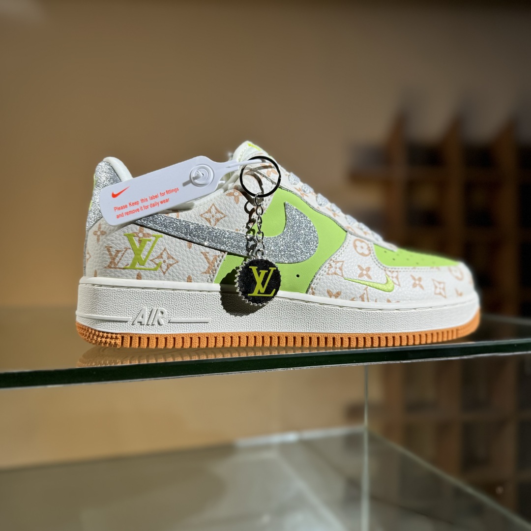 260 Nike Air Force 1'07 Low LV联名 苹果绿银勾 空军一号低帮休闲板鞋 DF0188-079