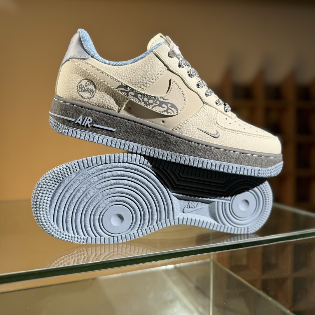 260 Nike Air Force 1'07 Low 斯图西联名 骷髅米灰蓝 空军一号低帮休闲板鞋 QW5606-267