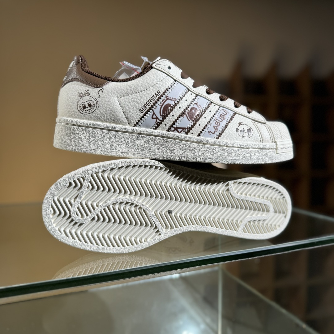 240 AdidOriginals Superstar 联名款 经典贝壳头 DS0028
