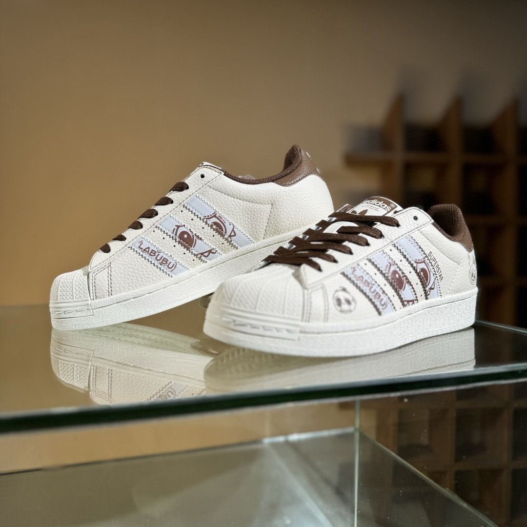 240 AdidOriginals Superstar 联名款 经典贝壳头 DS0028