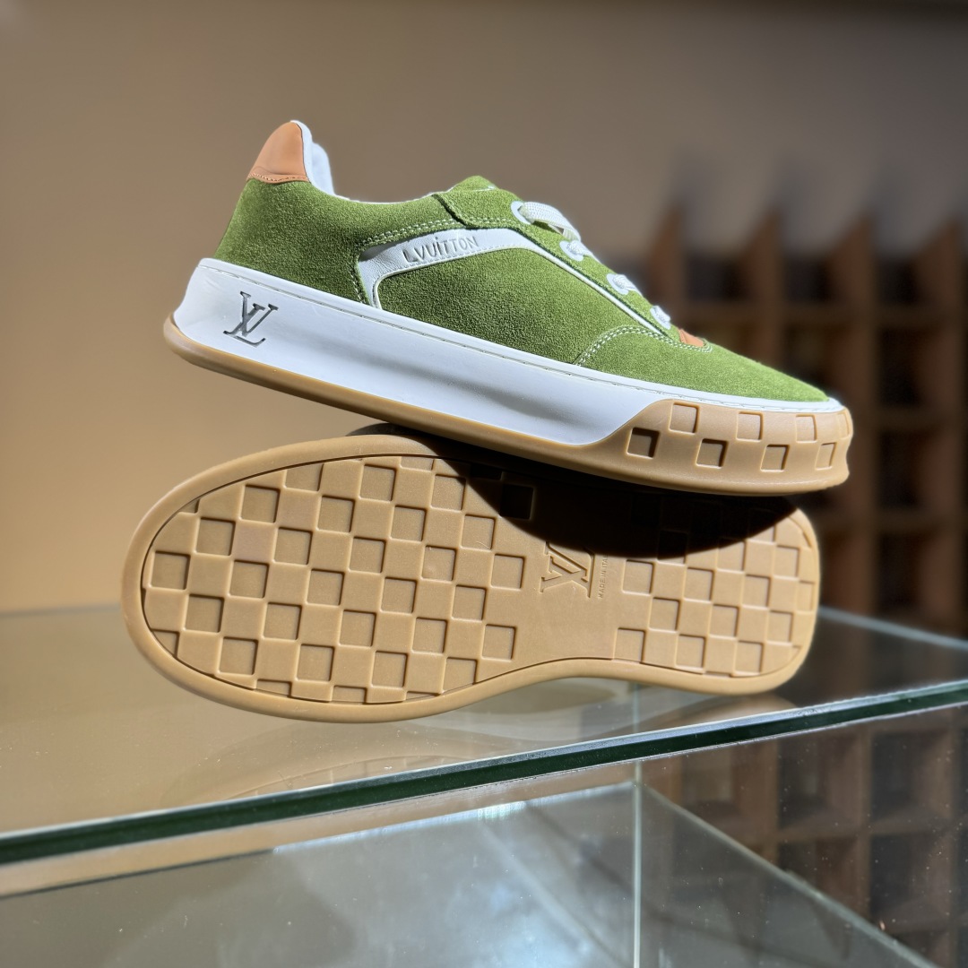 380 LOUIS VUITTskate sneaker 2025 秋冬男士系列 Classic 牛皮革 圆头系带 低帮 生活休闲鞋