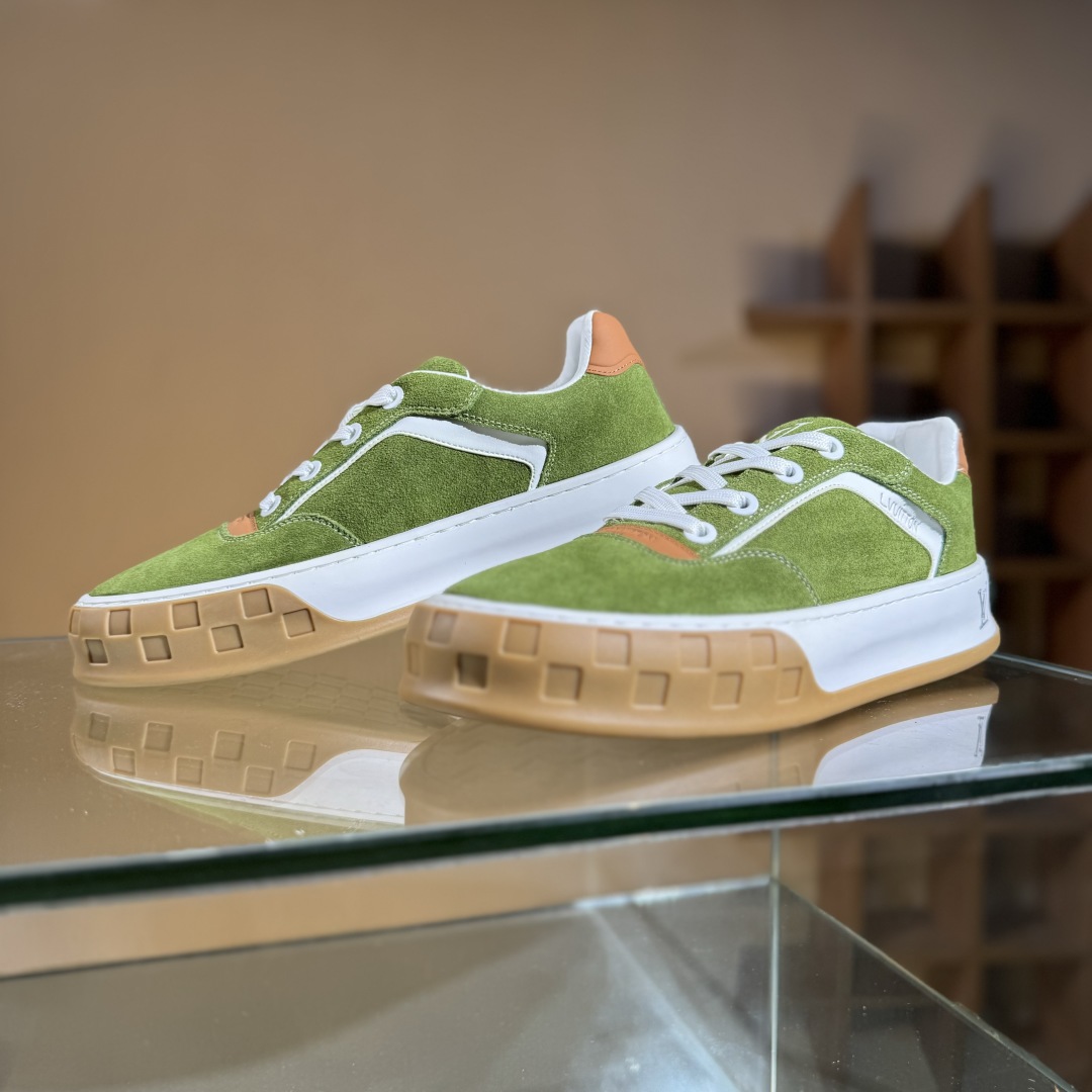 380 LOUIS VUITTskate sneaker 2025 秋冬男士系列 Classic 牛皮革 圆头系带 低帮 生活休闲鞋