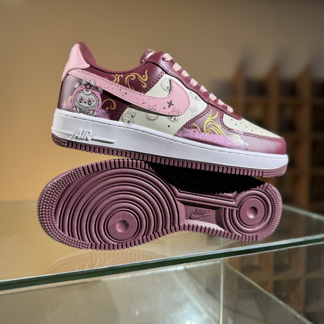260 Nike Air Force 1'07 Low ”Berry Red” 手绘涂鸦 莓红漫绘 空军一号低帮休闲运动板鞋 FD9925-611