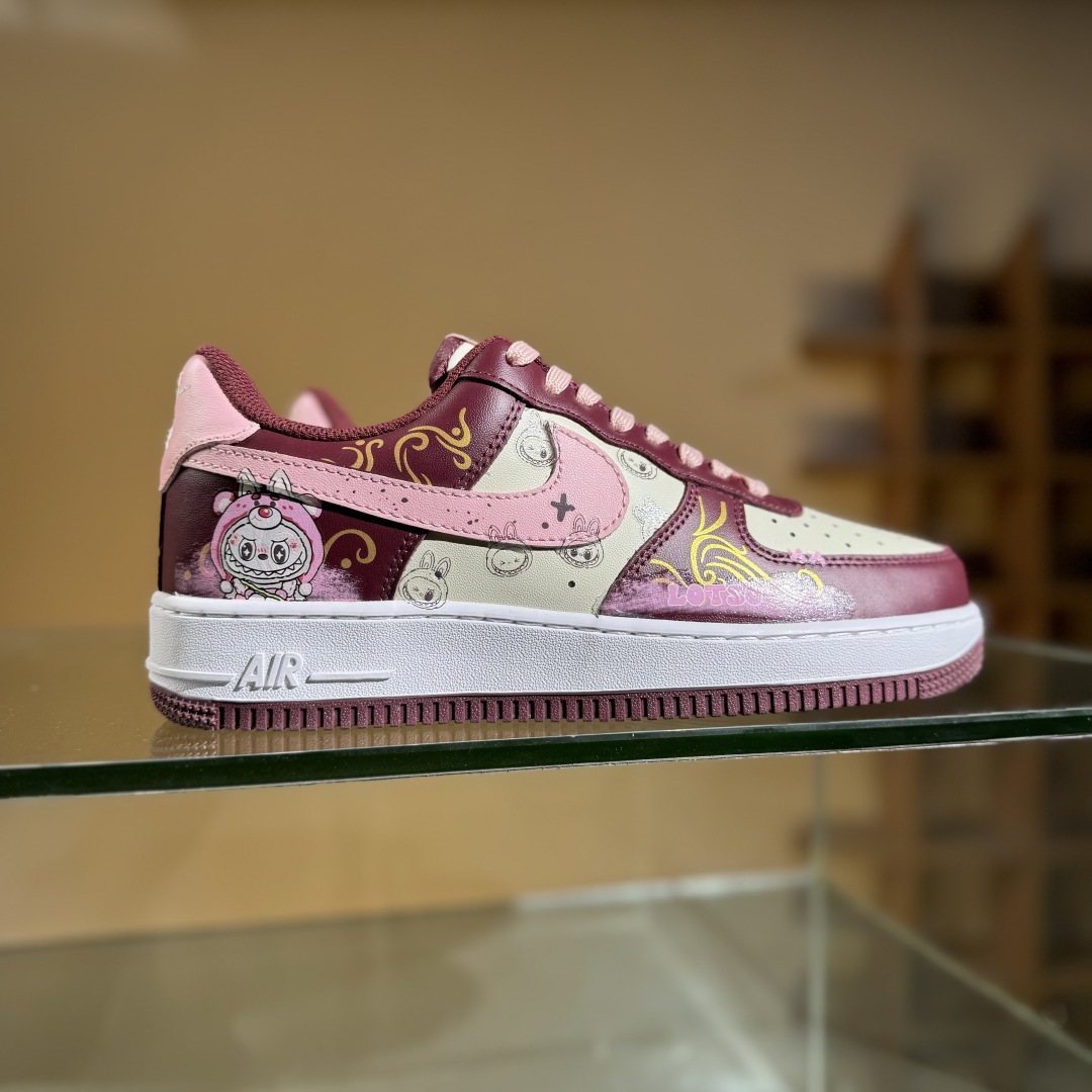 260 Nike Air Force 1'07 Low ”Berry Red” 手绘涂鸦 莓红漫绘 空军一号低帮休闲运动板鞋 FD9925-611