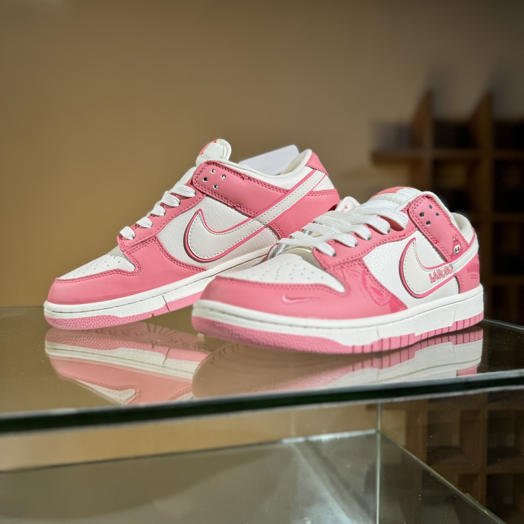280 Nike SB Dunk Low x LABUBU 粉白小勾  SR2025-008