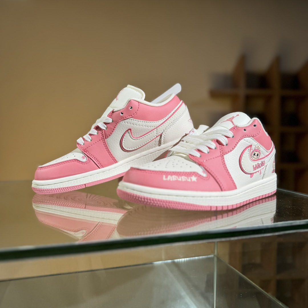 280 Air Jordan 1 Retro Low x LABUBU 米粉拉布布  QR2025-007