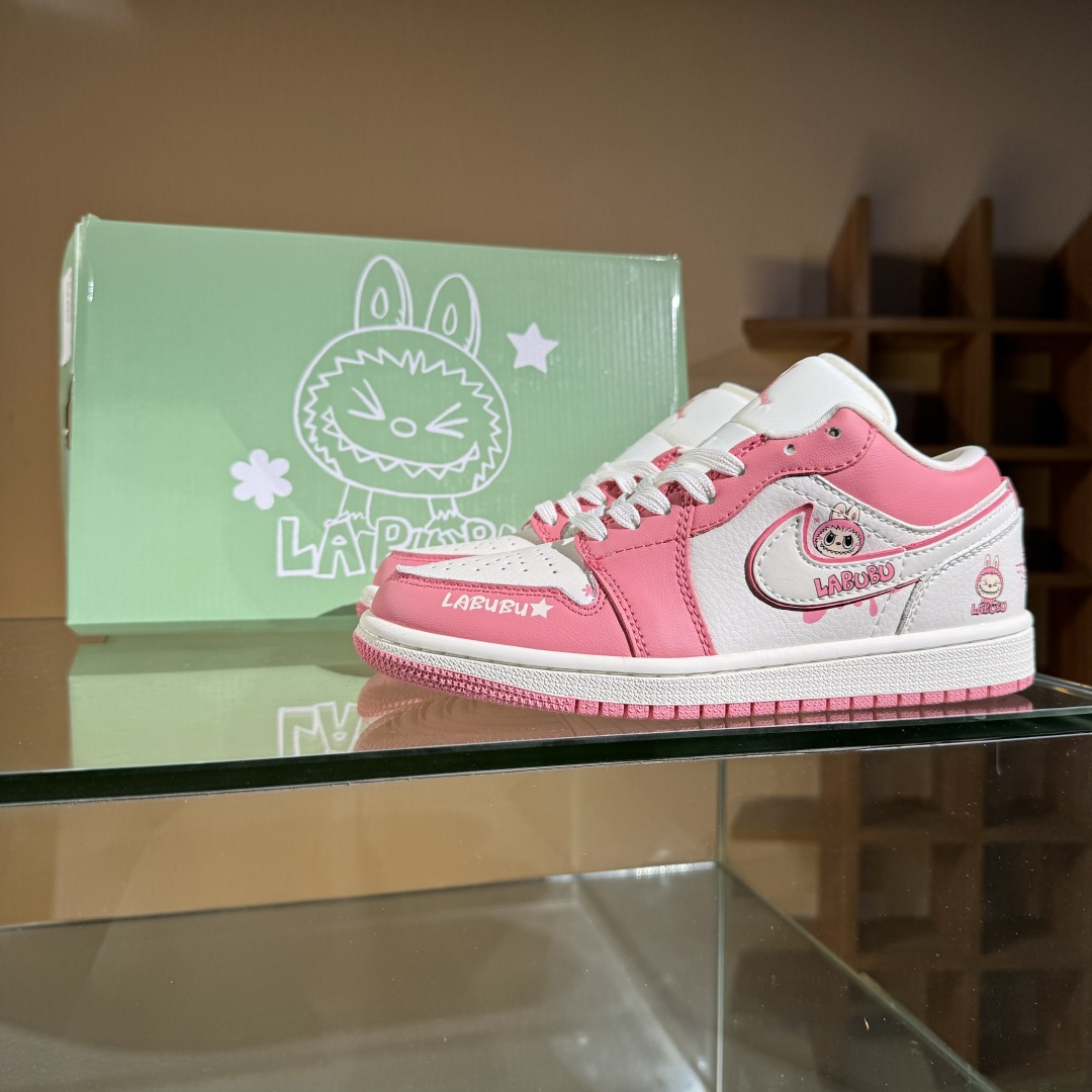 280 Air Jordan 1 Retro Low x LABUBU 米粉拉布布  QR2025-007