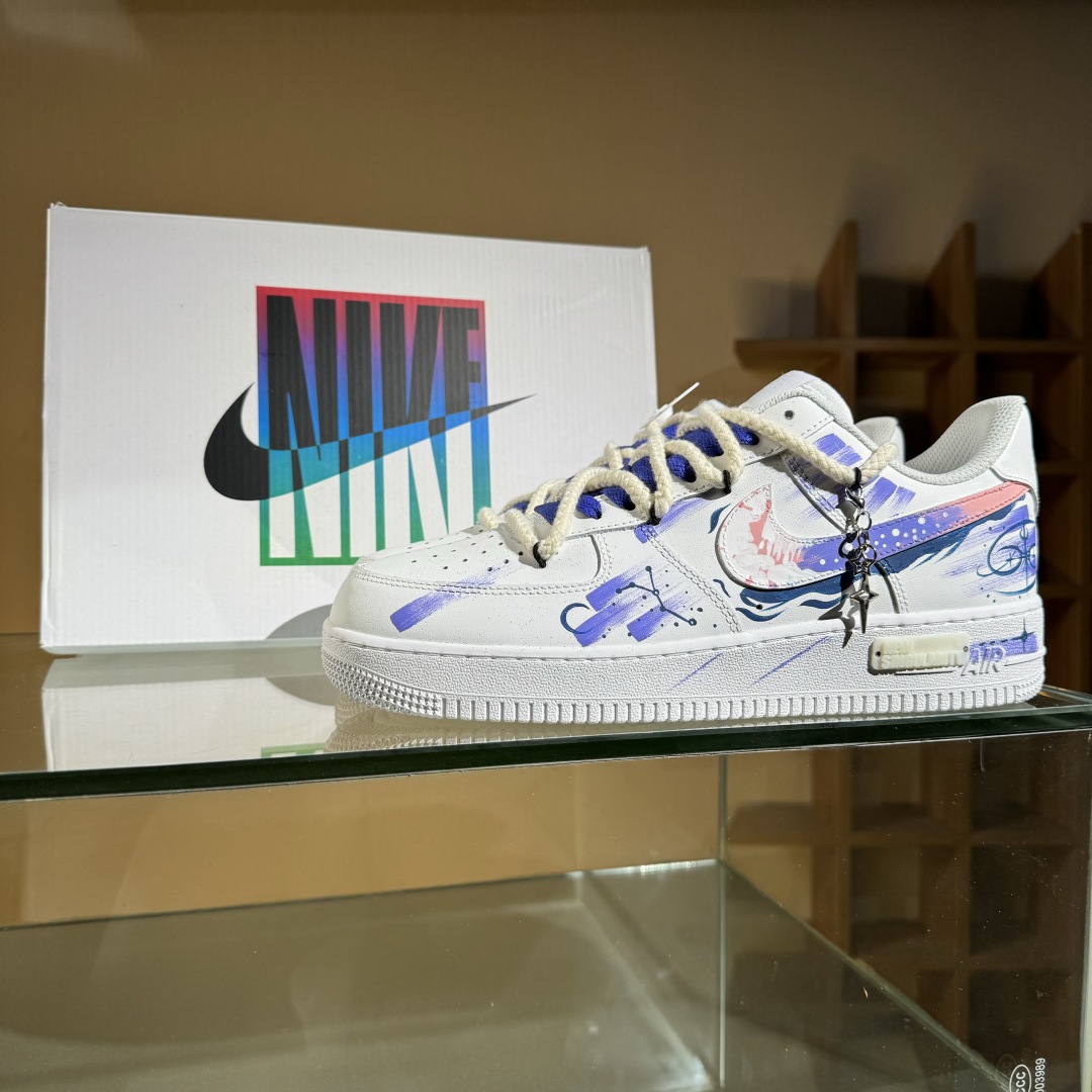 260 Nike Air Force 1'07 Low ”Cancer” 手绘涂鸦十二星座系列 巨蟹座 空军一号低帮休闲板鞋