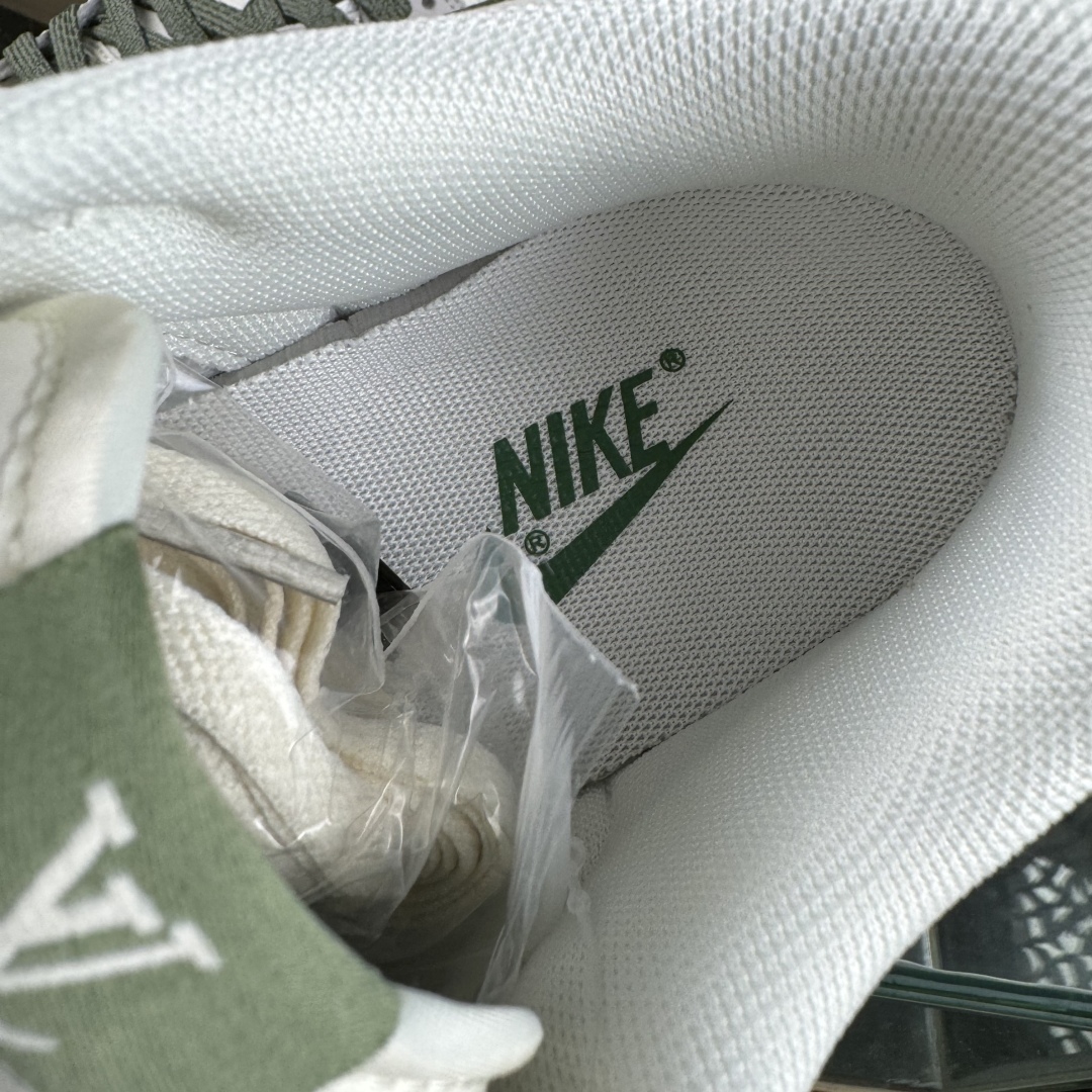 280 Nike SB Dunk Low LV联名 米灰军绿拼接  低帮休闲板鞋 JP1628-031