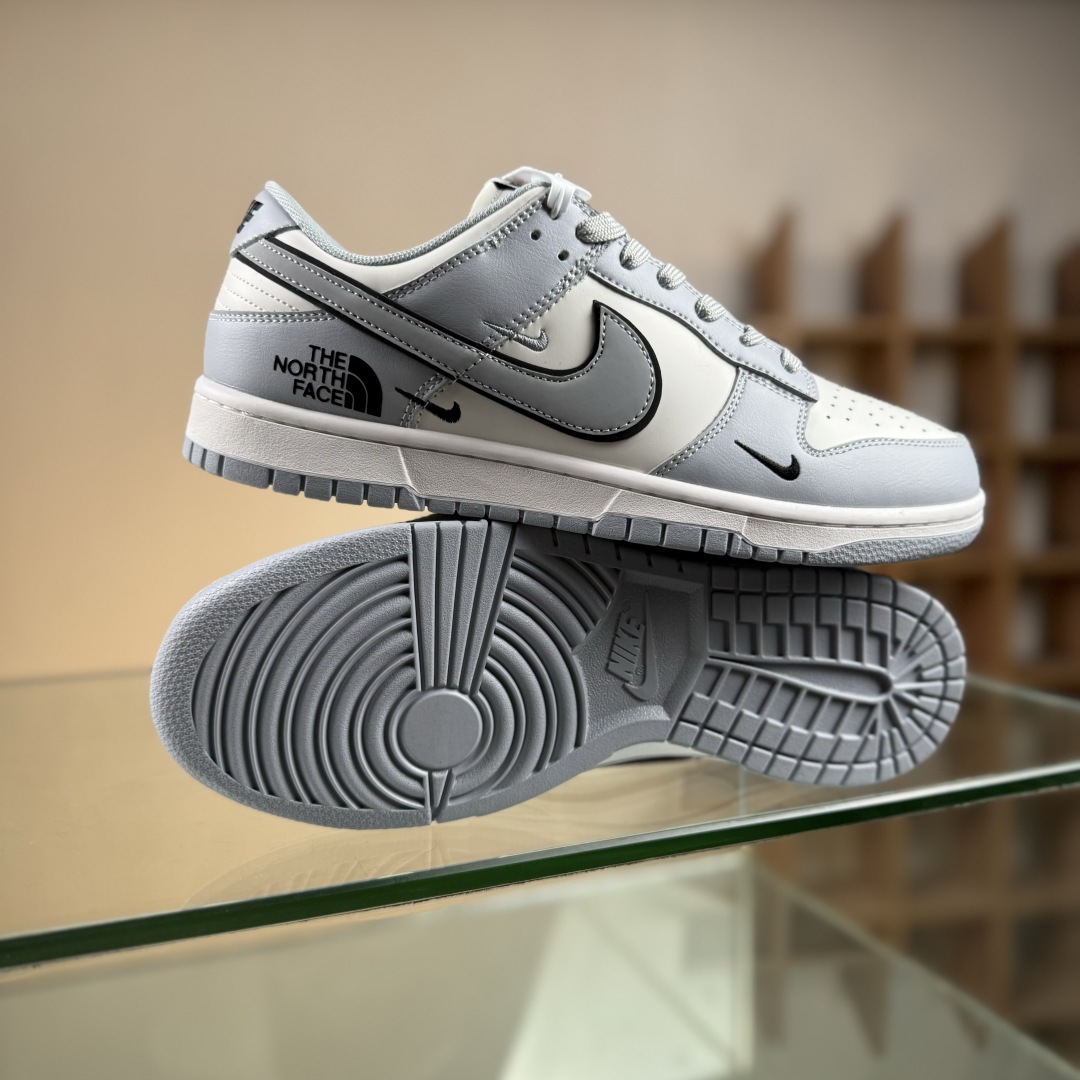 280 Nike SB Dunk Low 北面联名 三勾浅灰  低帮休闲板鞋 CS1688-123