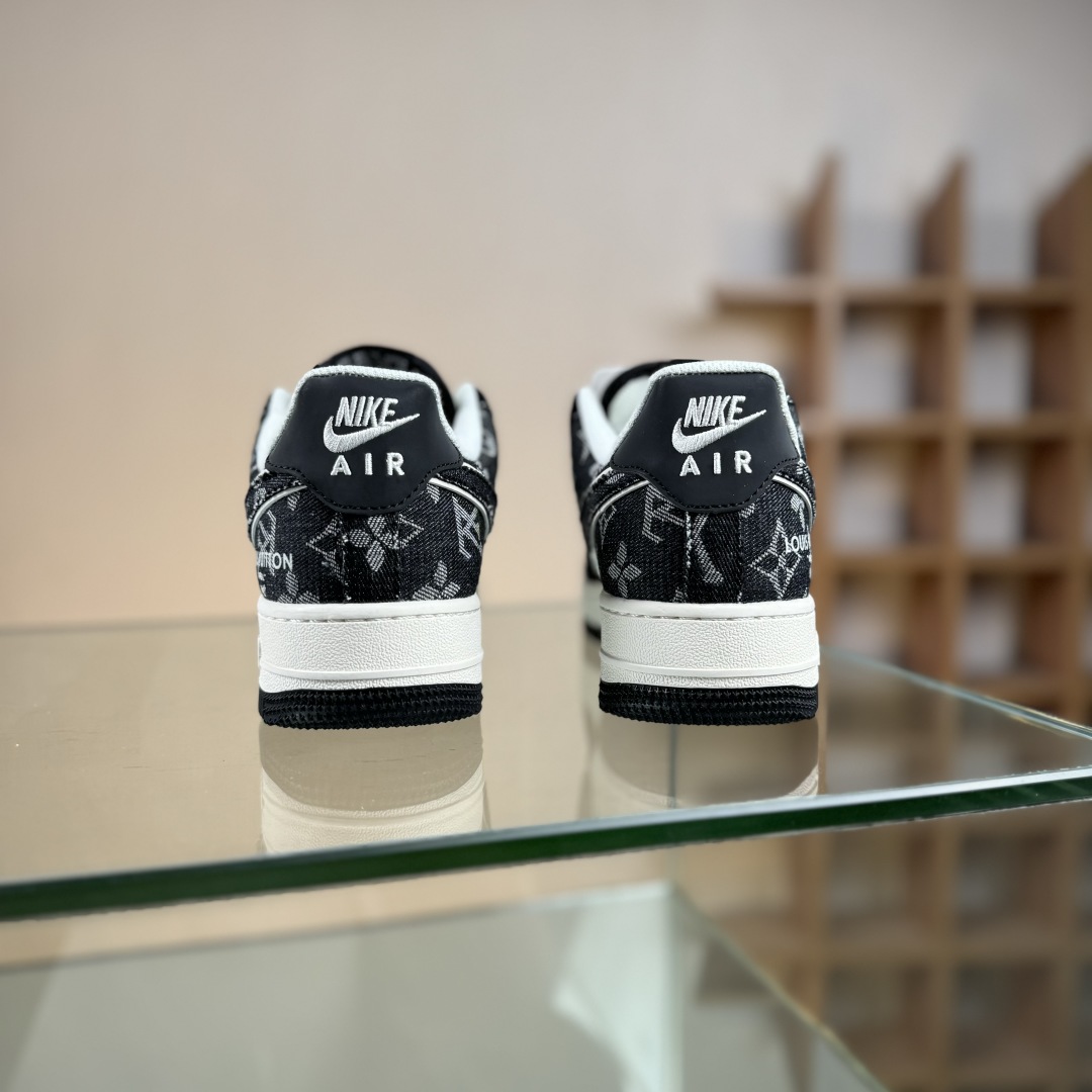 260 Nike Air Force 1'07 Low LV联名 牛仔猪八米黑 空军一号低帮休闲板鞋 MZ9588-805