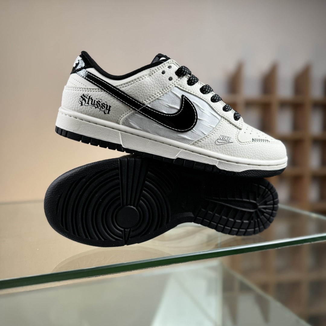 280 Nike SB Dunk Low 斯图西联名 织布米黑勾  低帮休闲板鞋 QW5836-011