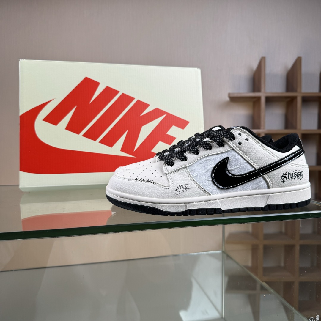 280 Nike SB Dunk Low 斯图西联名 织布米黑勾  低帮休闲板鞋 QW5836-011