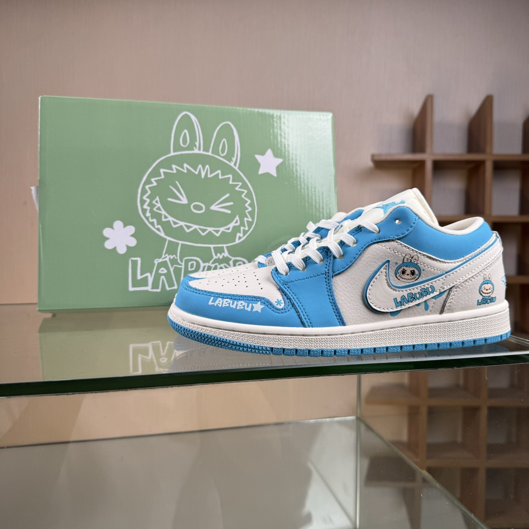 280 Nike AJ1 Low 白蓝拉布布联名 低帮休闲板鞋 QG2025-007