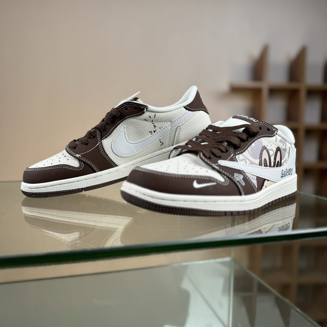 Travis Scott x Nike Air Jordan 1 Low x LABUBU Air Jordan 1 Low 反转棕白小勾拉布布倒钩 DX1888-095