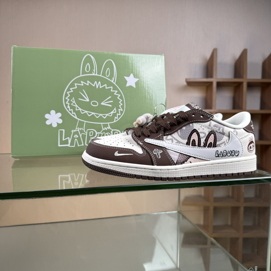 Travis Scott x Nike Air Jordan 1 Low x LABUBU Air Jordan 1 Low 反转棕白小勾拉布布倒钩 DX1888-095