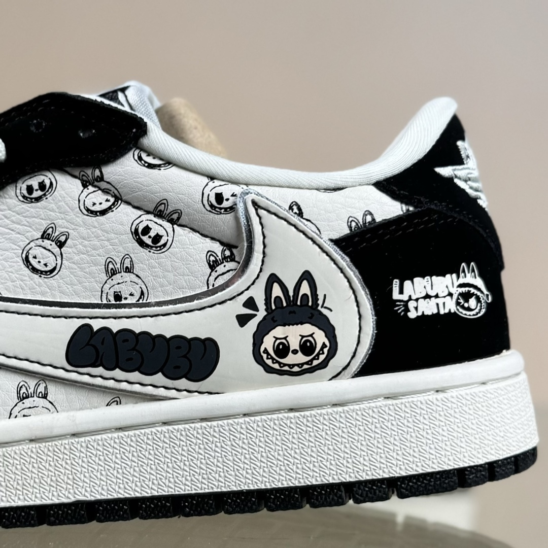 Travis Scott x Nike Air Jordan 1 Low x LABUBU Air Jordan 1 Low 反转黑白拉布布倒钩 LD2028-056