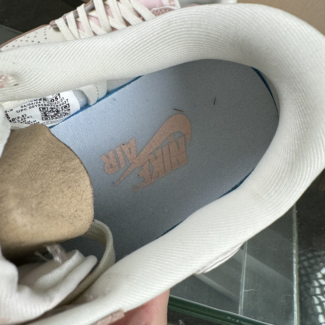 Nike Air Jordan 1 x Travis Scott AJ1倒勾 乔一倒钩 ‘DIY’定制 耐克 低帮文化篮球鞋LD2028-057