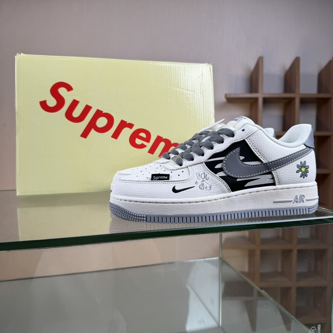 Nike Air Force 1'07 Low Supreme联名 涂鸦米灰勾 空军一号低帮休闲板鞋 QW5606-272
