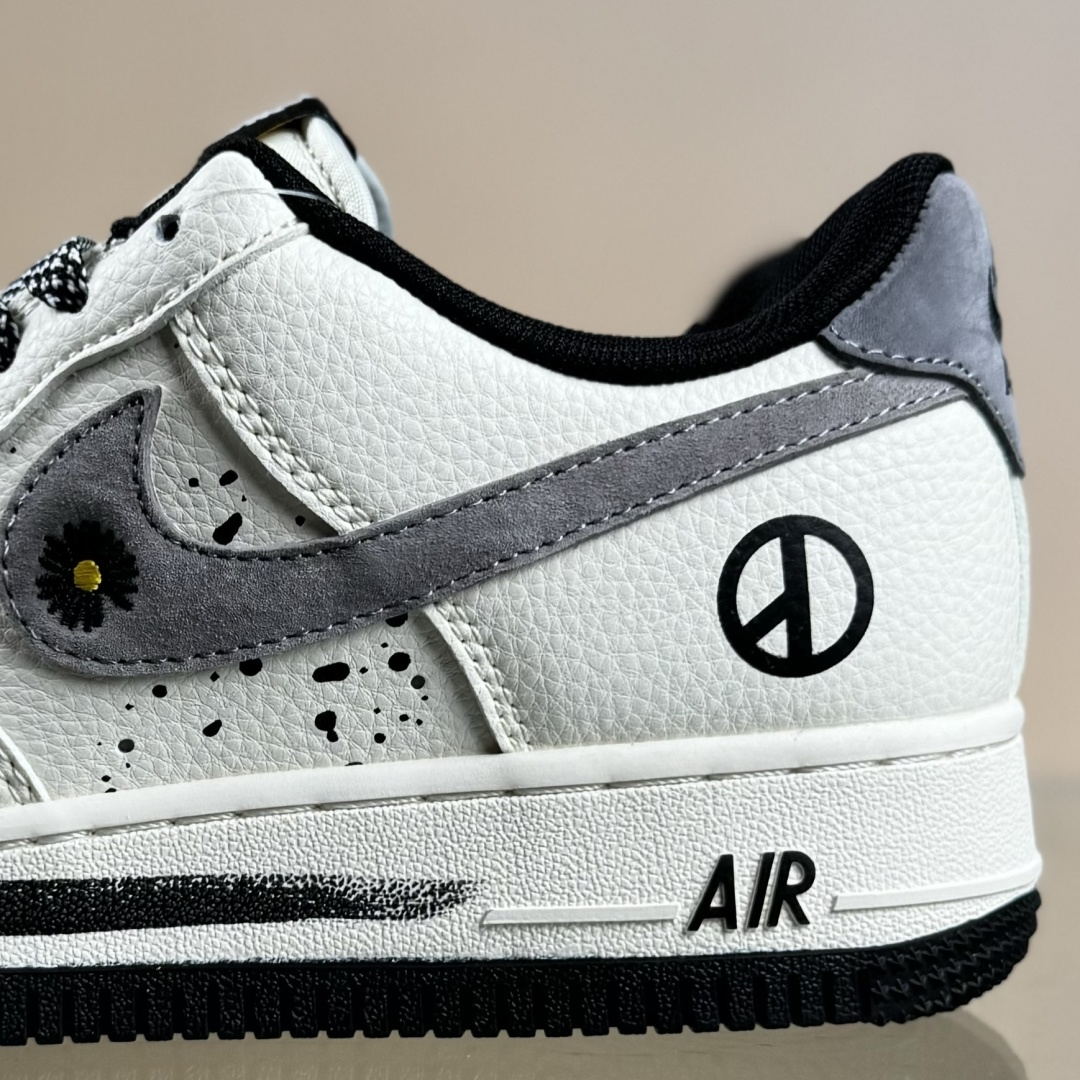 Nike Air Force 1'07 Low 权志龙联名 雏菊米黑灰 空军一号低帮休闲板鞋 QW5606-265