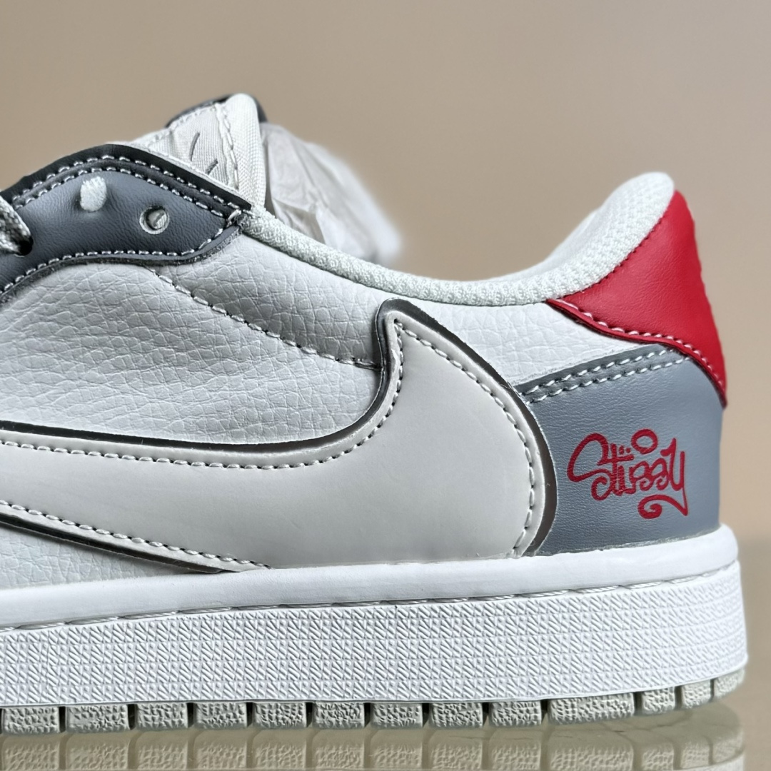 Travis Scott x Fragment Design x Air Jordan 1 Low OG SP AJ1 乔1 斯图西联名 白灰红尾 低帮文化休闲板鞋 DZ5899-006