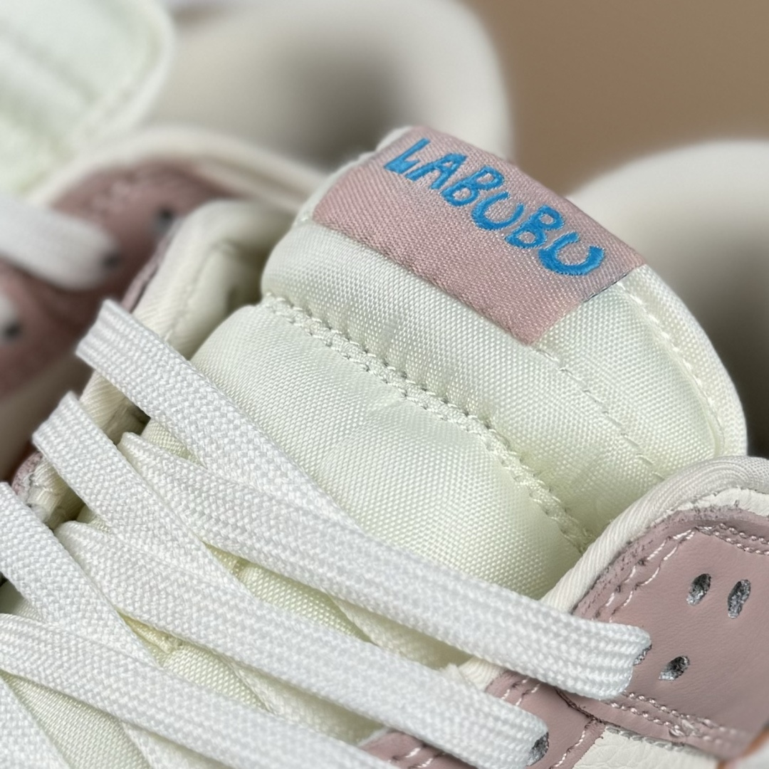 Nike SB Dunk Low x LABUBU 粉白小勾 DG2025-005