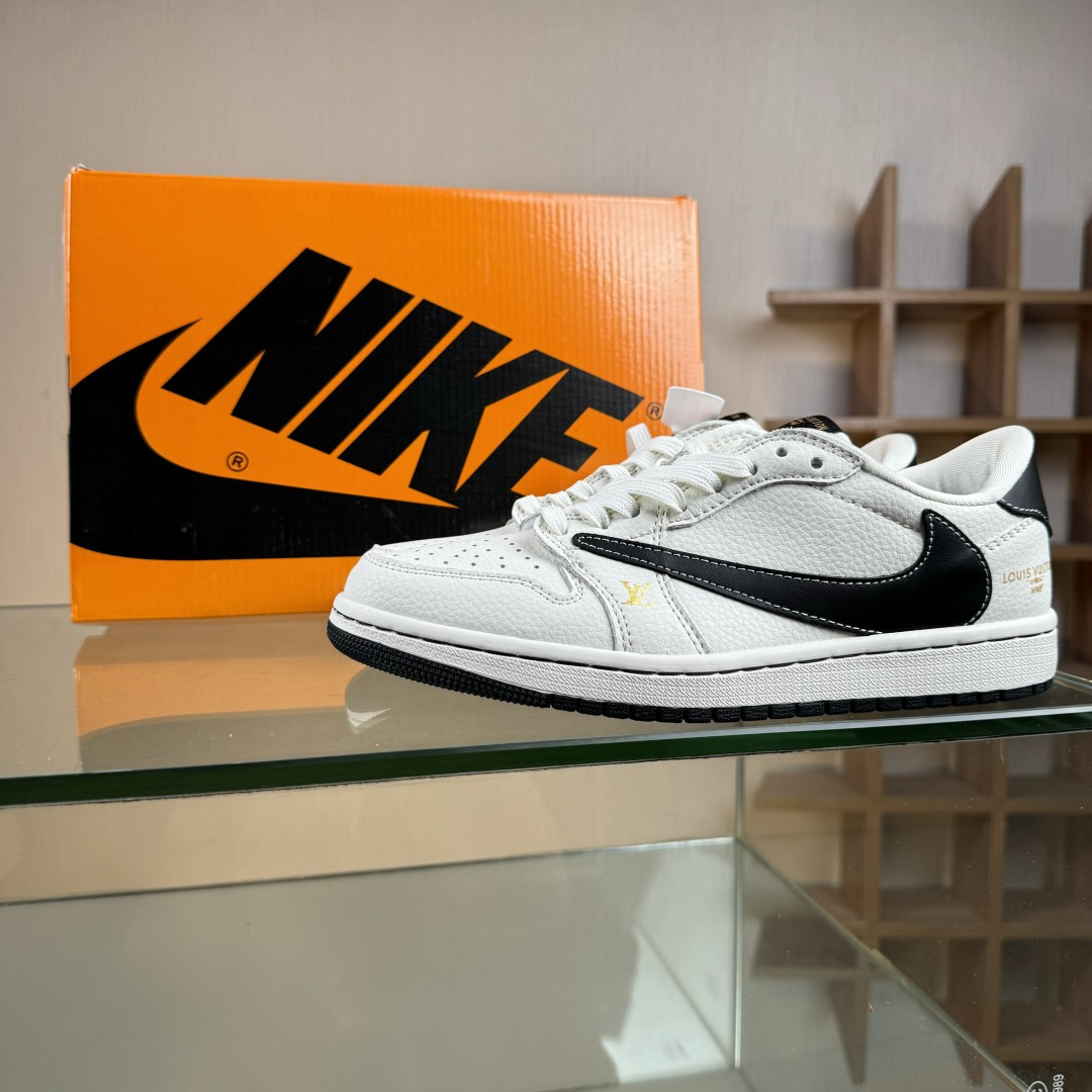 Travis Scott x Fragment Design x Air Jordan 1 Low OG SP AJ1 乔1 LV联名 米黑金标 低帮文化休闲板鞋 JW1188-144