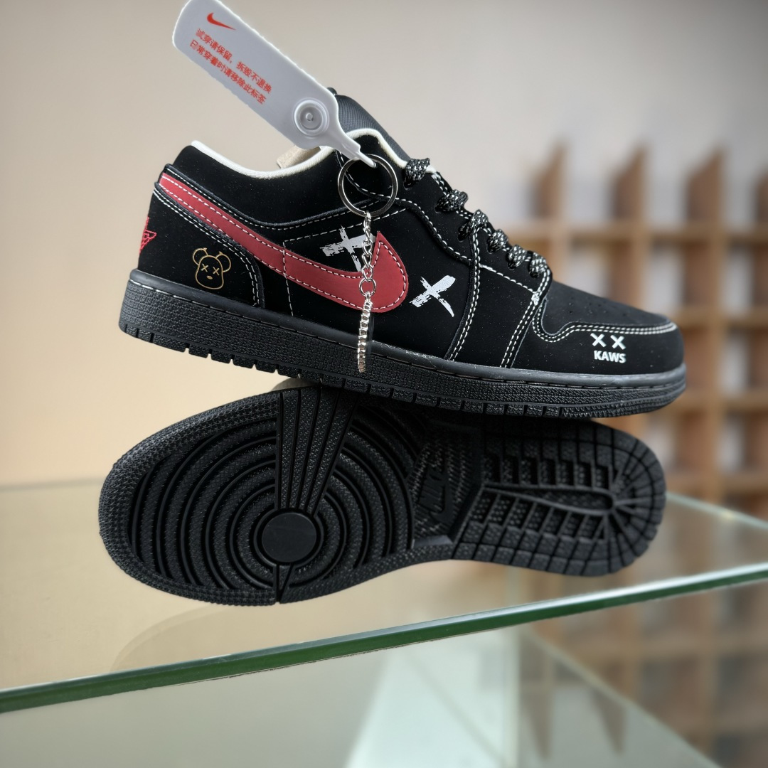 Air Jordan 1 Retro Low x KAWS 黑红满天星 QG2025-004