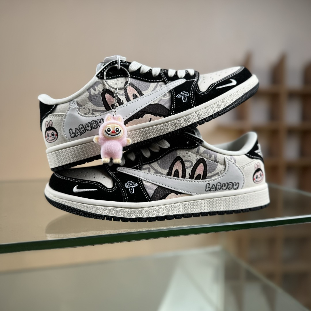 Travis Scott x Nike Air Jordan 1 Low x LABUBU Air Jordan 1 Low 反转黑白小勾拉布布倒钩 DX1888-096