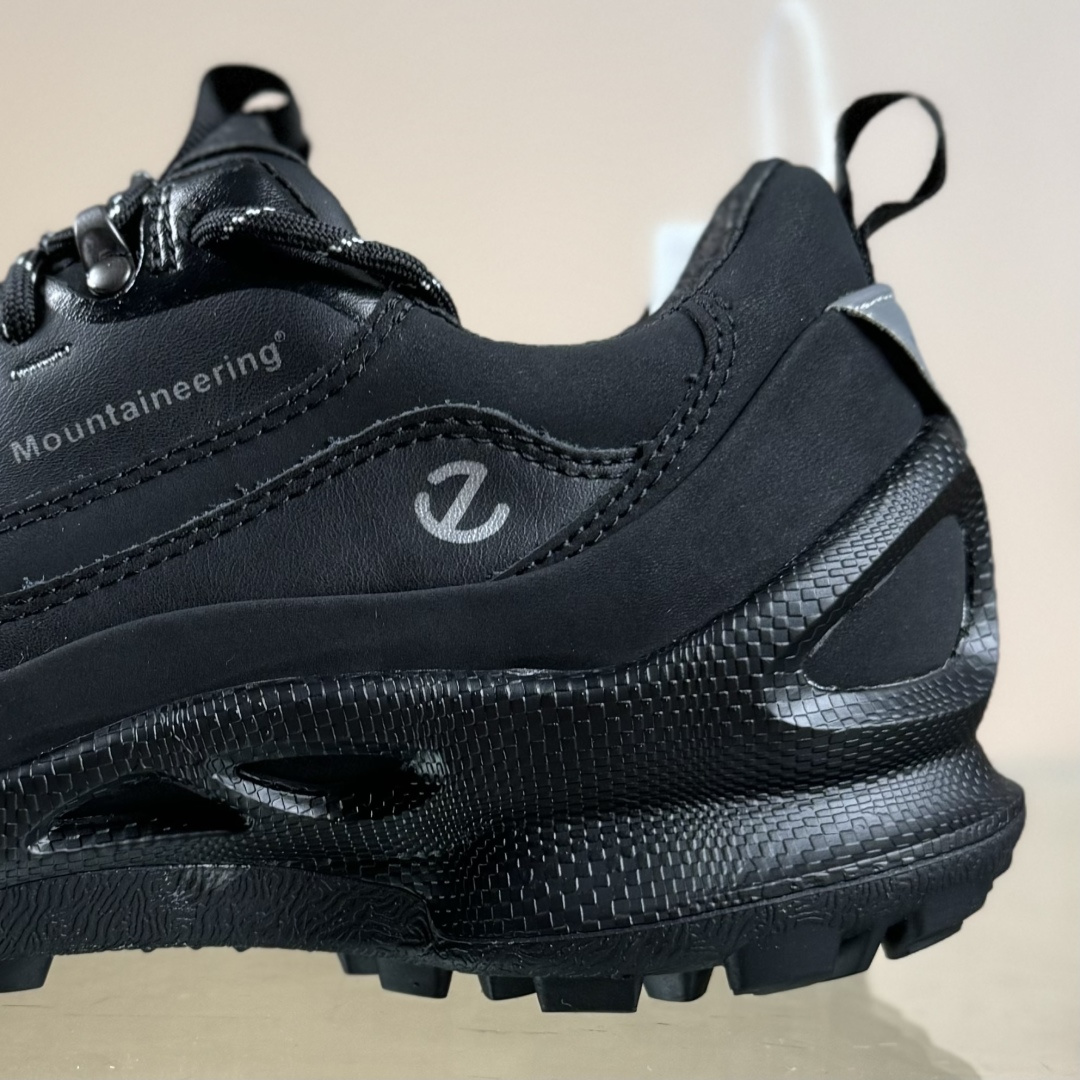 ECCO/爱步健步系列网砂加头层皮 /休闲鞋