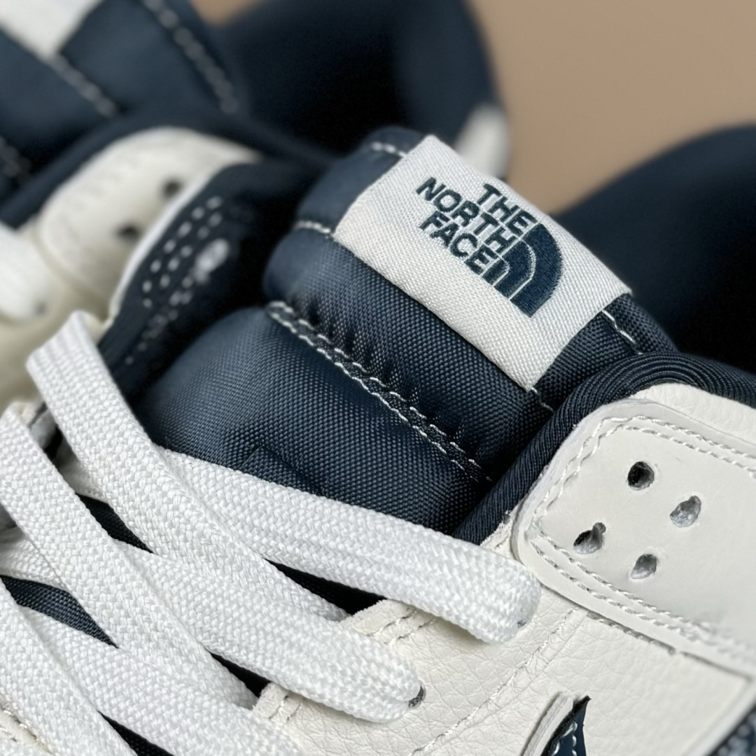 Nike SB Dunk Low x The North Face 白蓝小勾 SR2025-003