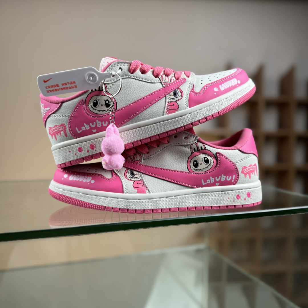 Travis Scott x Nike Air Jordan 1 Low x LABUBU Air Jordan 1 Low 反转粉白倒钩纯原版本 JW1188-162