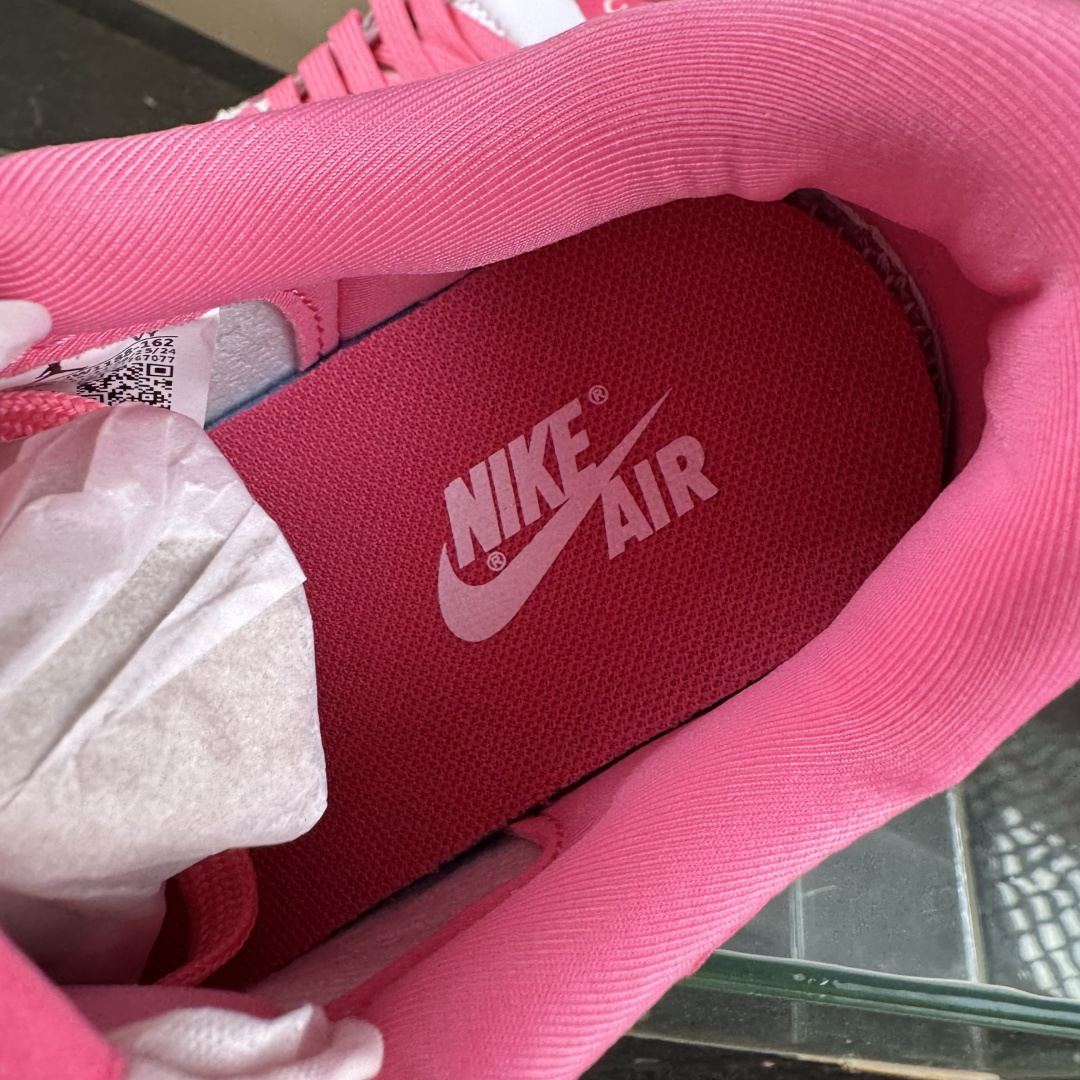 Travis Scott x Nike Air Jordan 1 Low x LABUBU Air Jordan 1 Low 反转粉白倒钩纯原版本 JW1188-162