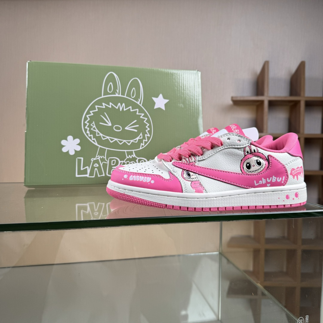 Travis Scott x Nike Air Jordan 1 Low x LABUBU Air Jordan 1 Low 反转粉白倒钩纯原版本 JW1188-162