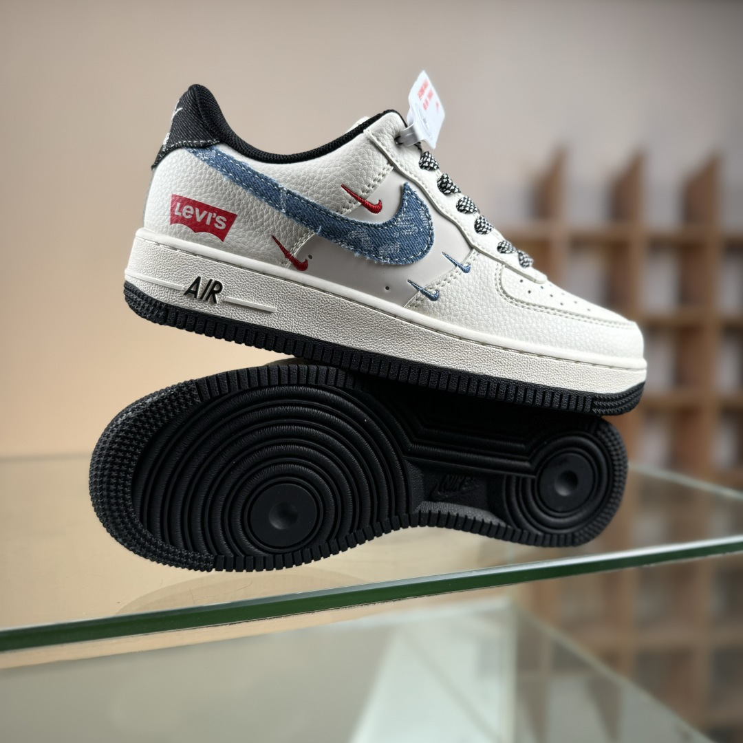 Nike Air Force 1'07 Low 李维斯联名 米蓝牛仔四勾 空军一号低帮休闲板鞋 QW5606-261