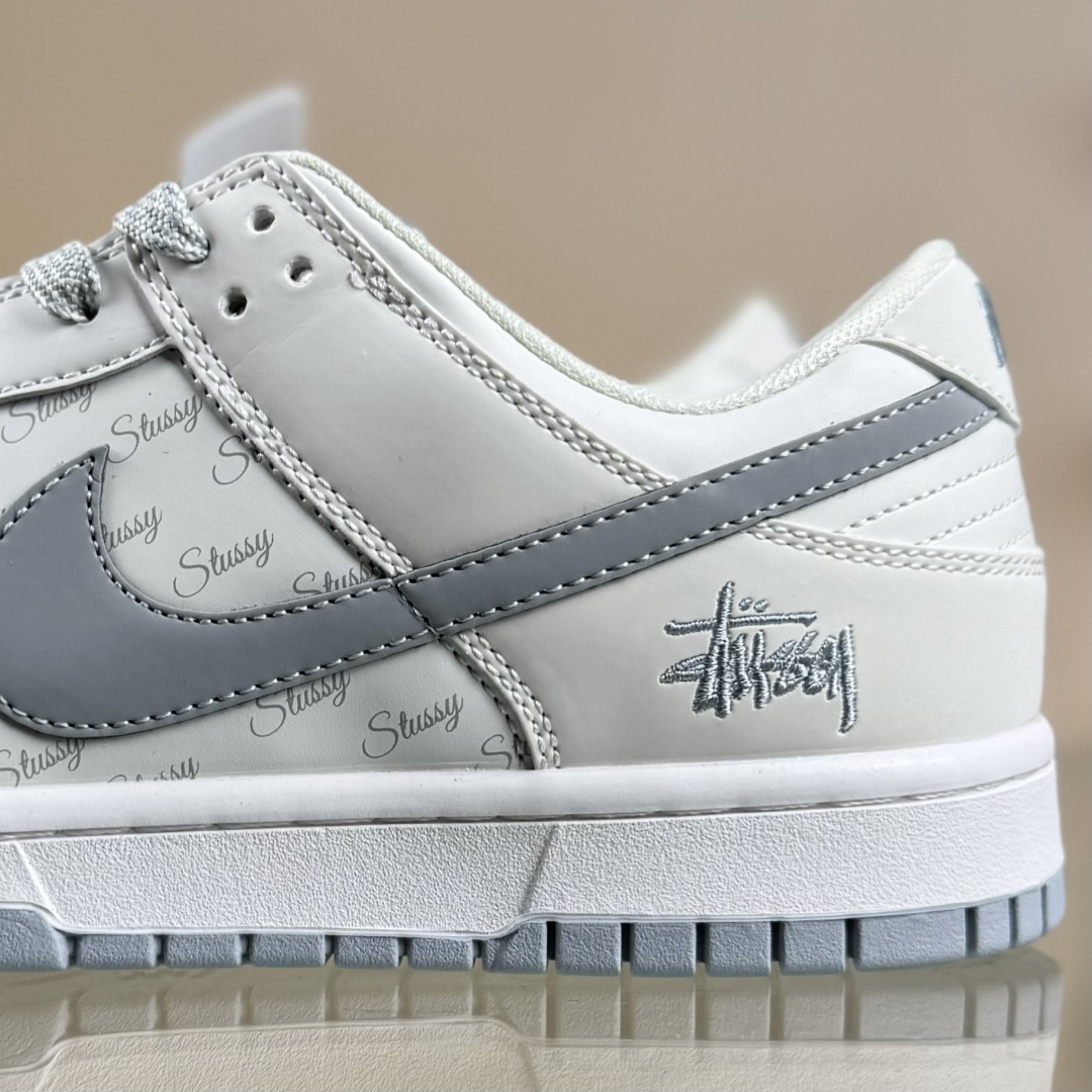 Nike SB Dunk Low 斯图西联名 印花灰勾 周年高端定制 低帮休闲板鞋 CS1688-125