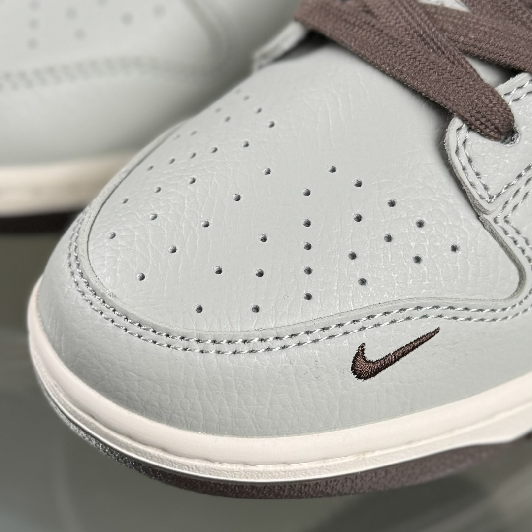 Nike SB Dunk Low x Travis Scott 白绿小勾 XD1588-235