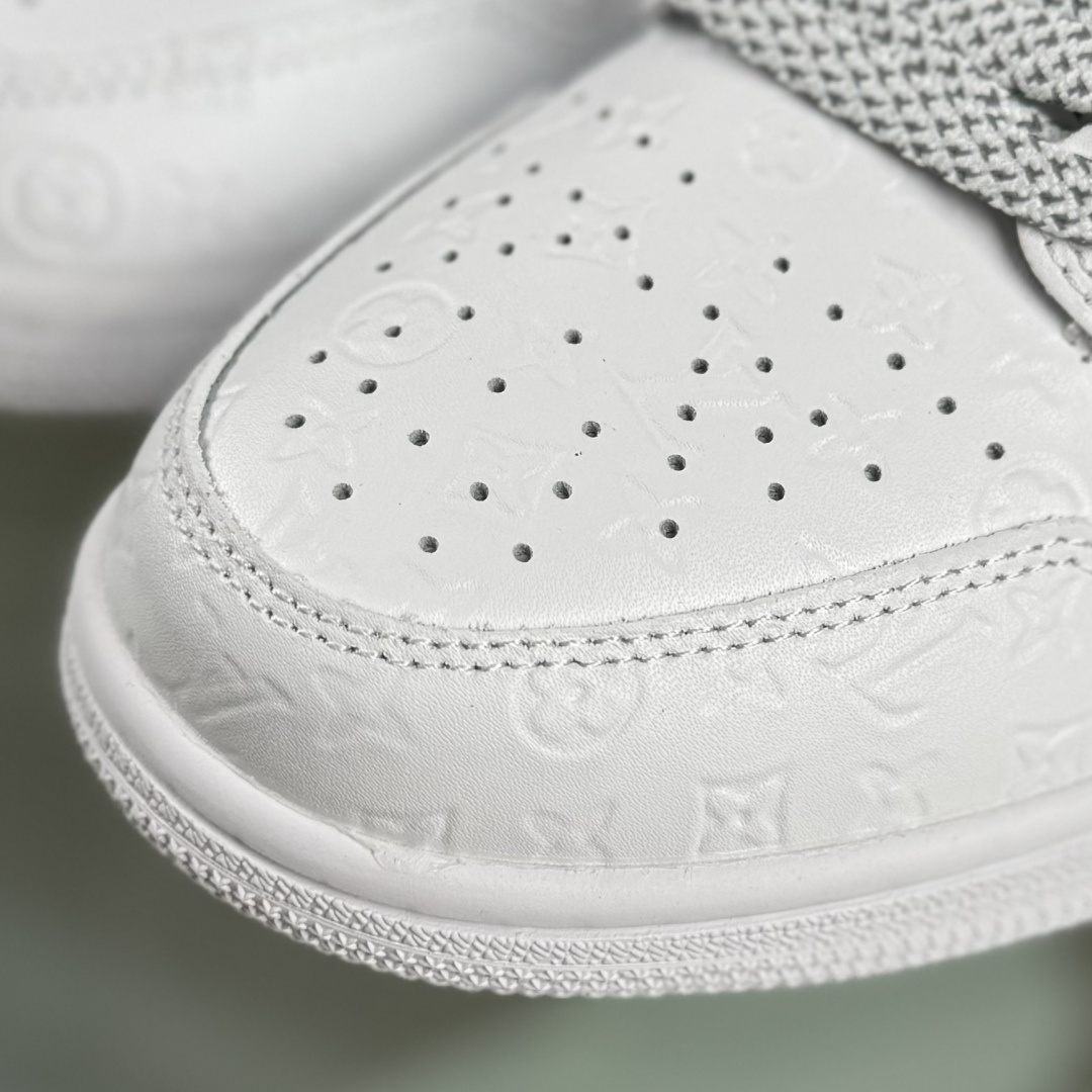 Nike Jordan Air Jordan 1 x Louis Vuitton 纯白满印 LR2025-010
