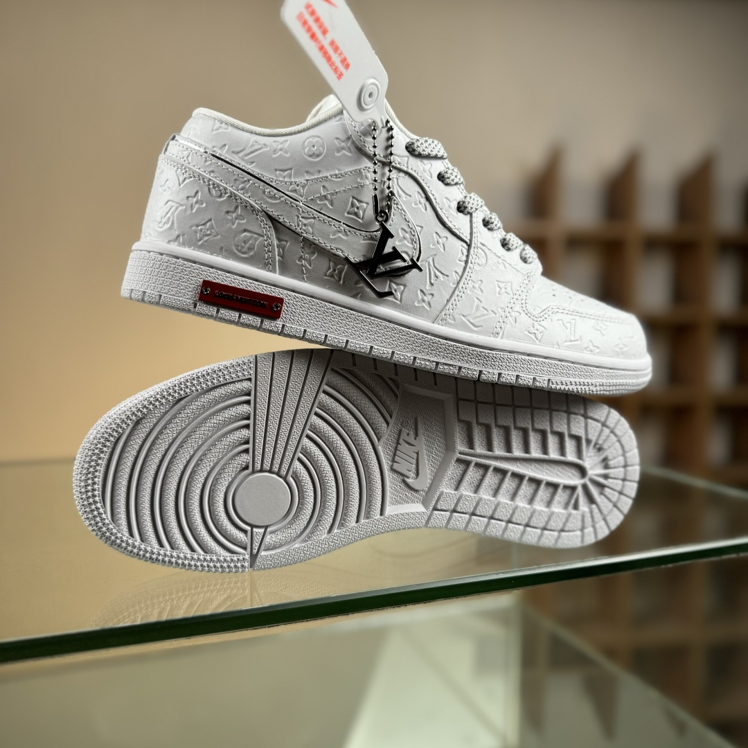 Nike Jordan Air Jordan 1 x Louis Vuitton 纯白满印 LR2025-010