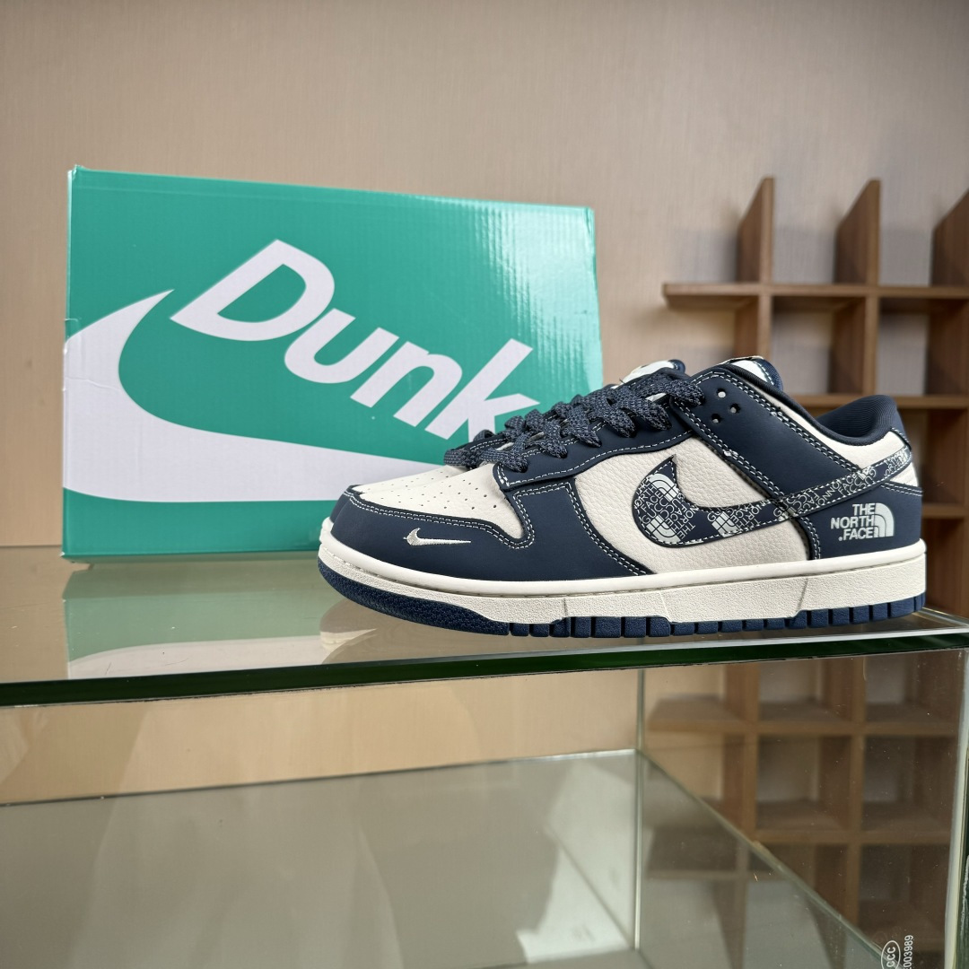Nike SB Dunk Low x The North Face 蓝白小勾满天星 DG2025-003