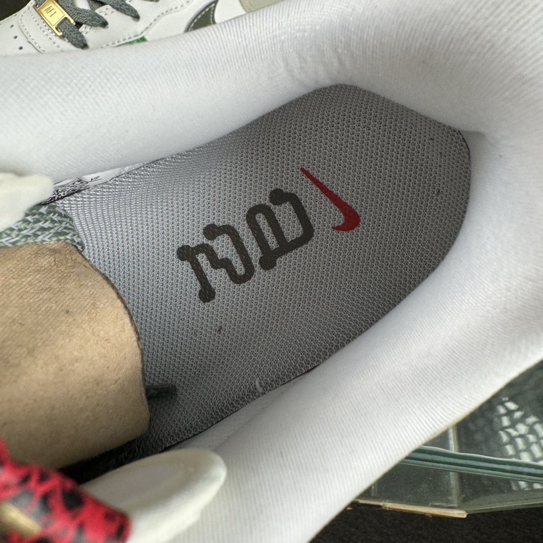 定制球鞋纯手工绘画Nike Air Force 1 空军一号 手绘 涂鸦 拉布布 潮流 耐磨 低帮 板鞋 FV5979-130