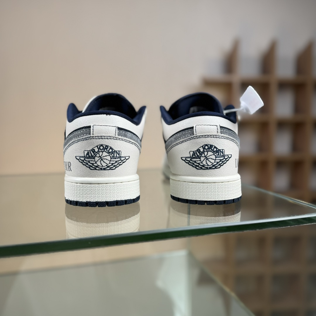 Air Jordan 1 Retro Low x DIOR 白蓝小勾 QR2025-001