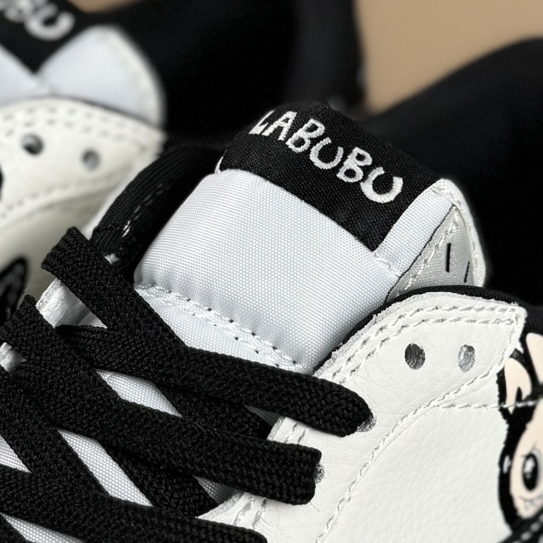 Travis Scott x Nike Air Jordan 1 Low x LABUBU Air Jordan 1 Low 反转黑白倒钩 JW1188-161