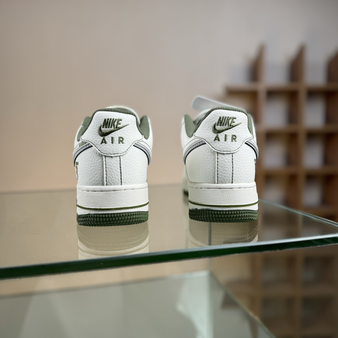 Nike Air Force 1'07 Low 巴宝莉联名 米军绿电绣 空军一号低帮休闲板鞋 JP8028-003