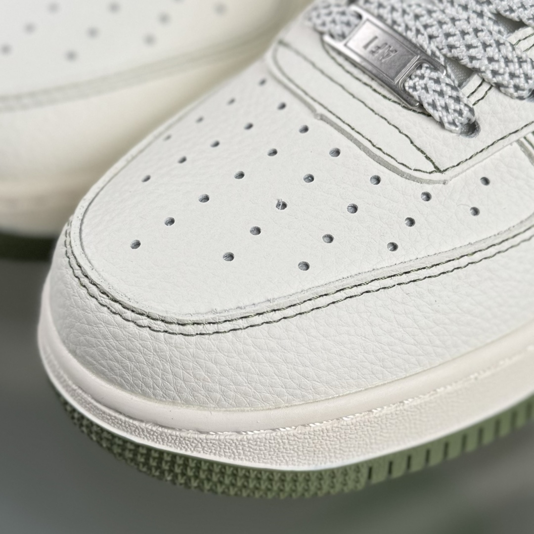 Nike Air Force 1'07 Low 巴宝莉联名 米军绿电绣 空军一号低帮休闲板鞋 JP8028-003