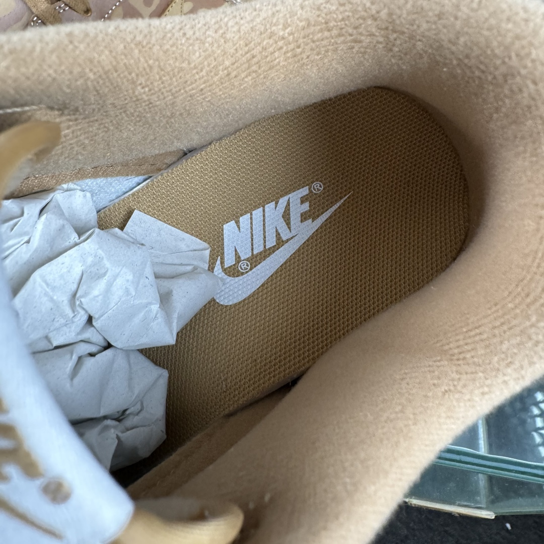 Nike SB Dunk Low x BAPE 棕白小勾 LW1818-121