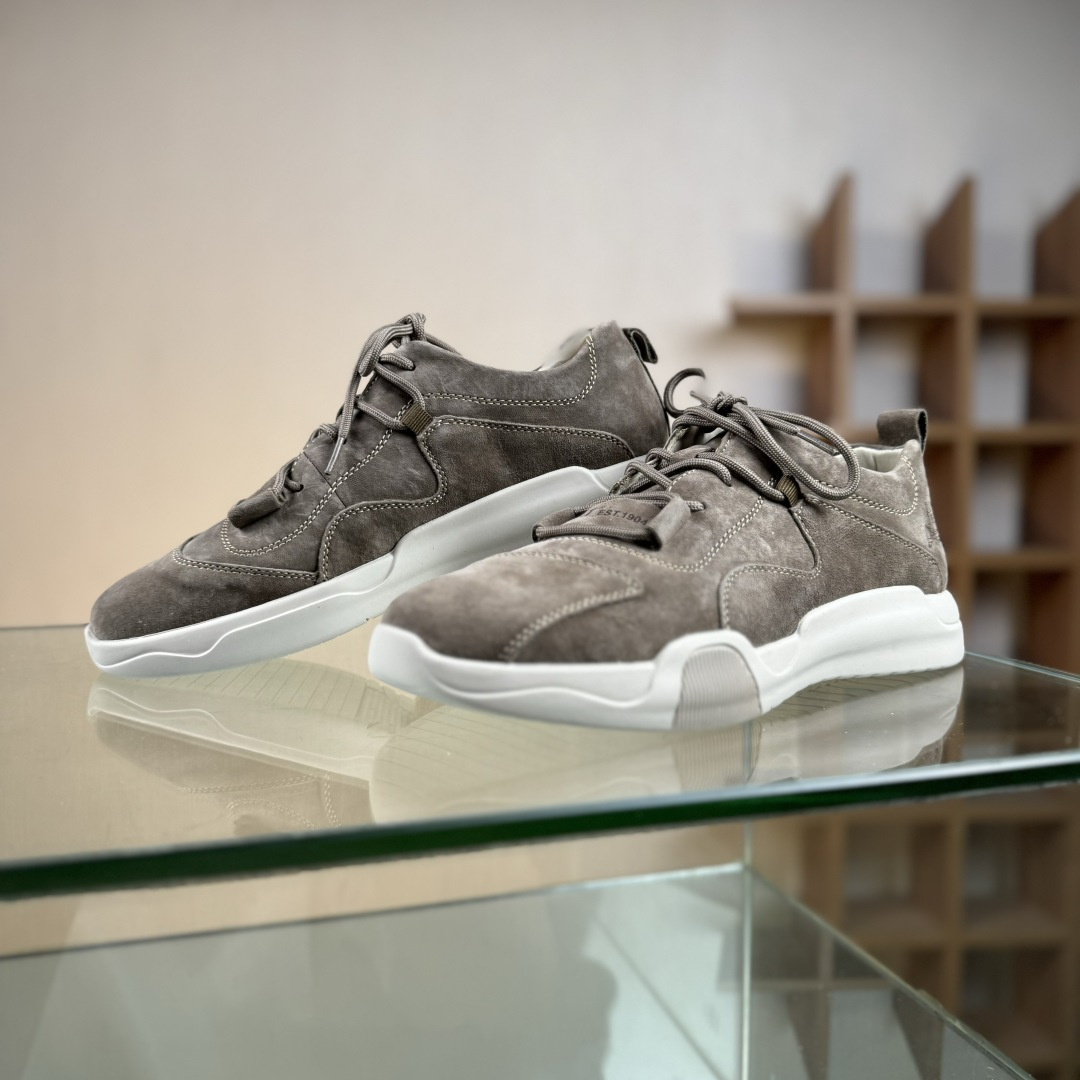 CAT/卡特 硬汉推土机品牌 徒步旅行者百搭休闲旅游休闲鞋