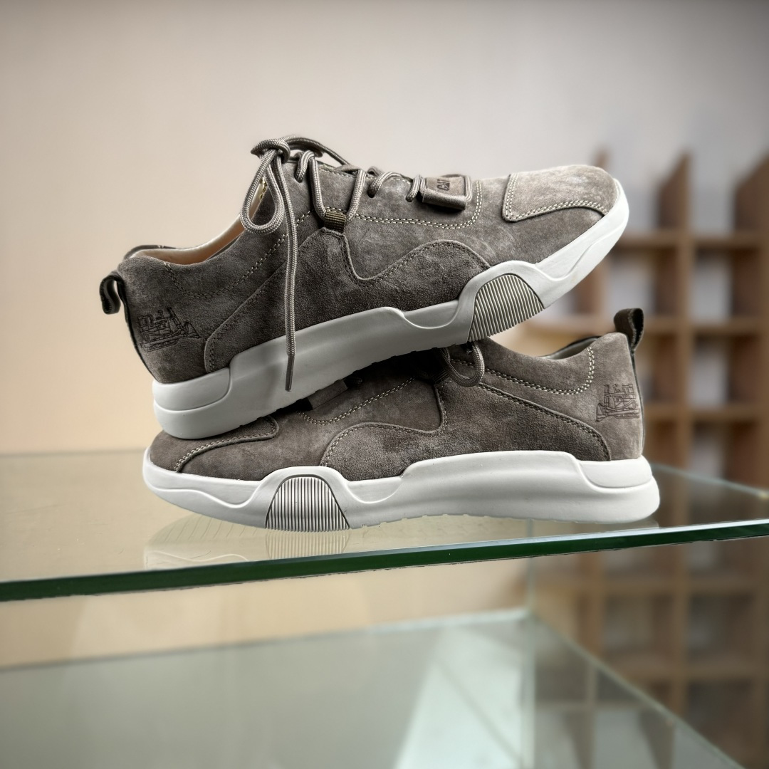 CAT/卡特 硬汉推土机品牌 徒步旅行者百搭休闲旅游休闲鞋